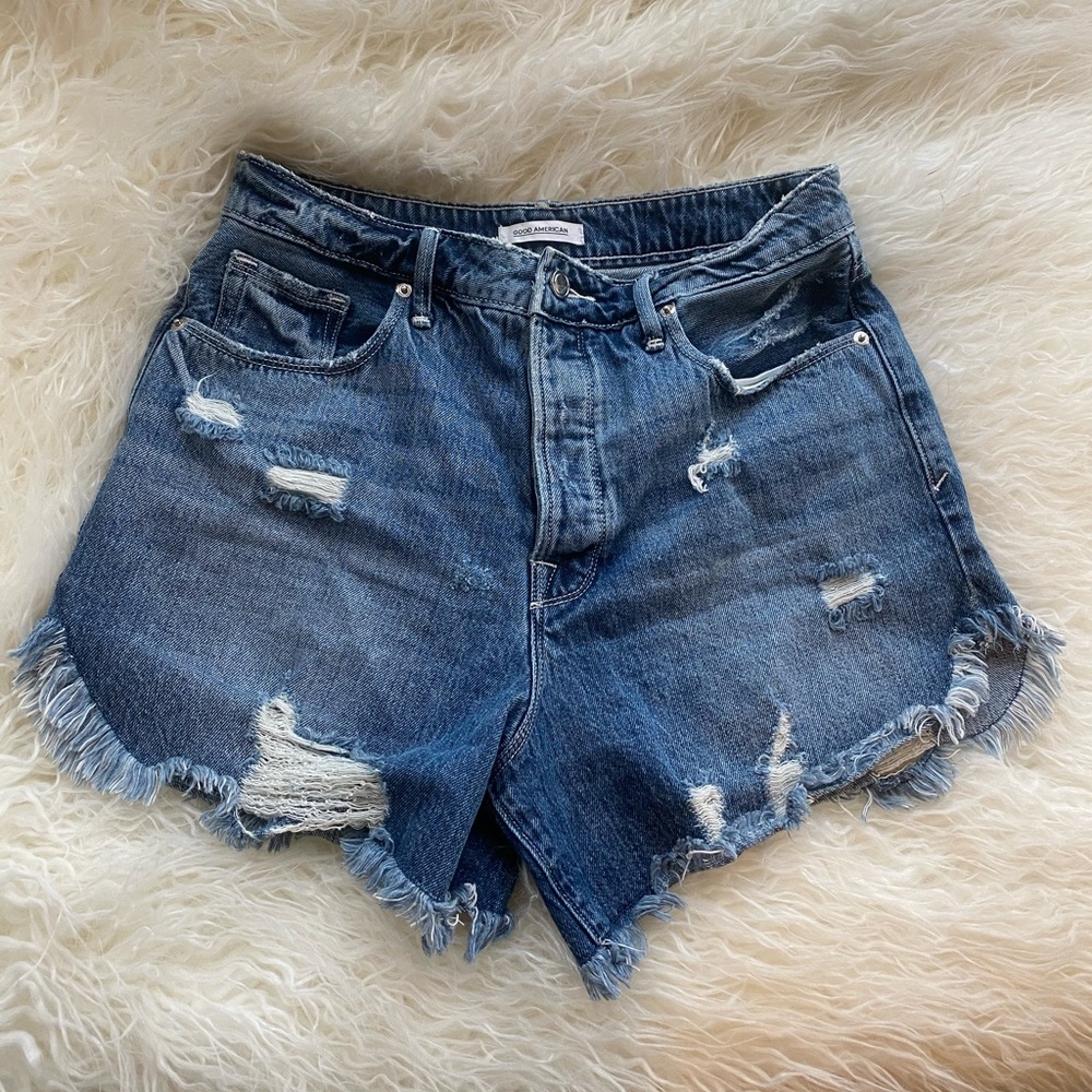 Good American The Bombshell High Rise Shor…
